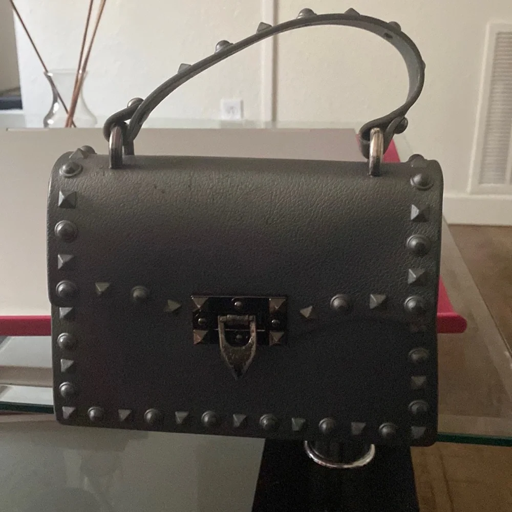 Purse - Picture 1 of 5
